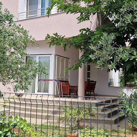 Romantic Oasis Apartments ซาดาร์ ภายนอก รูปภาพ