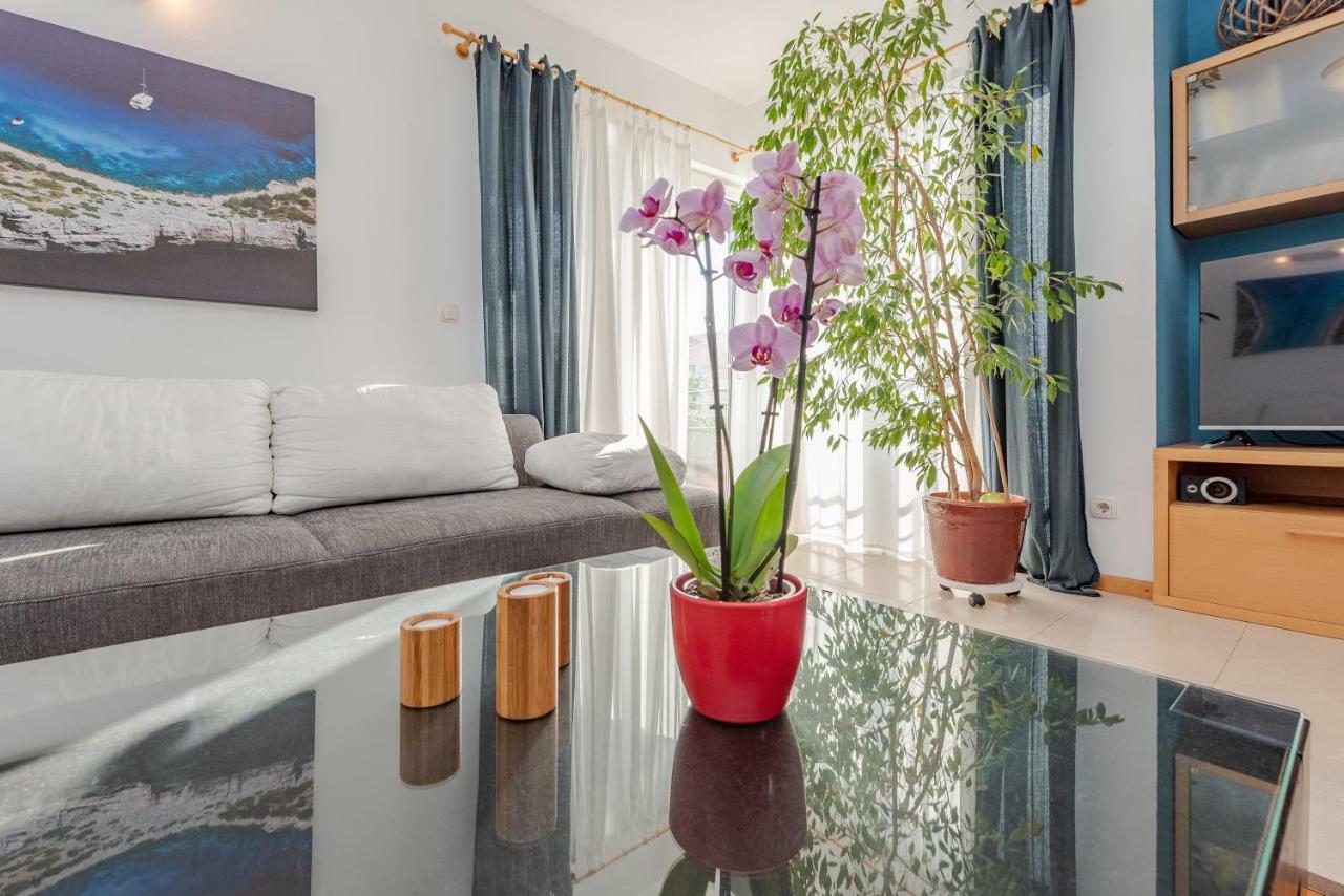 Romantic Oasis Apartments ซาดาร์ ภายนอก รูปภาพ