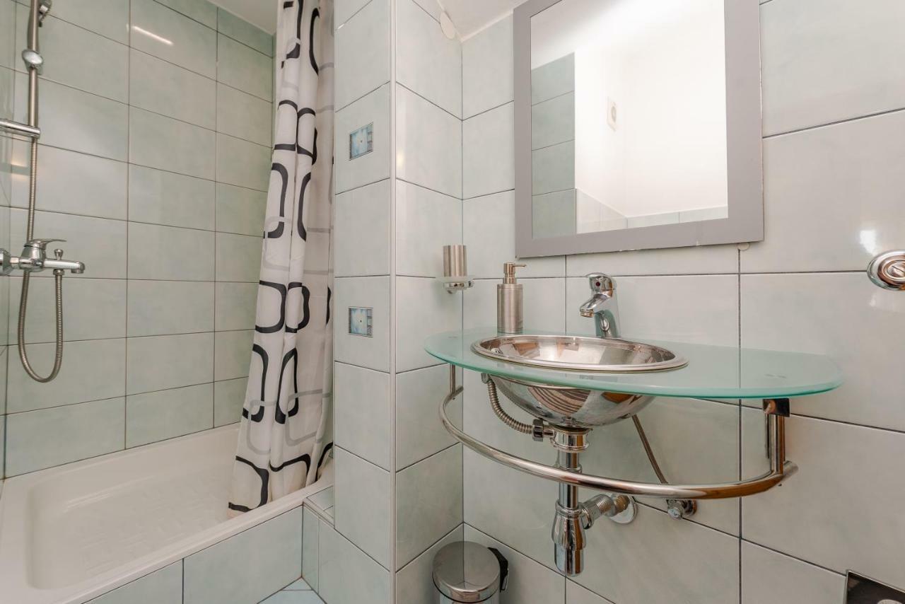 Romantic Oasis Apartments ซาดาร์ ภายนอก รูปภาพ