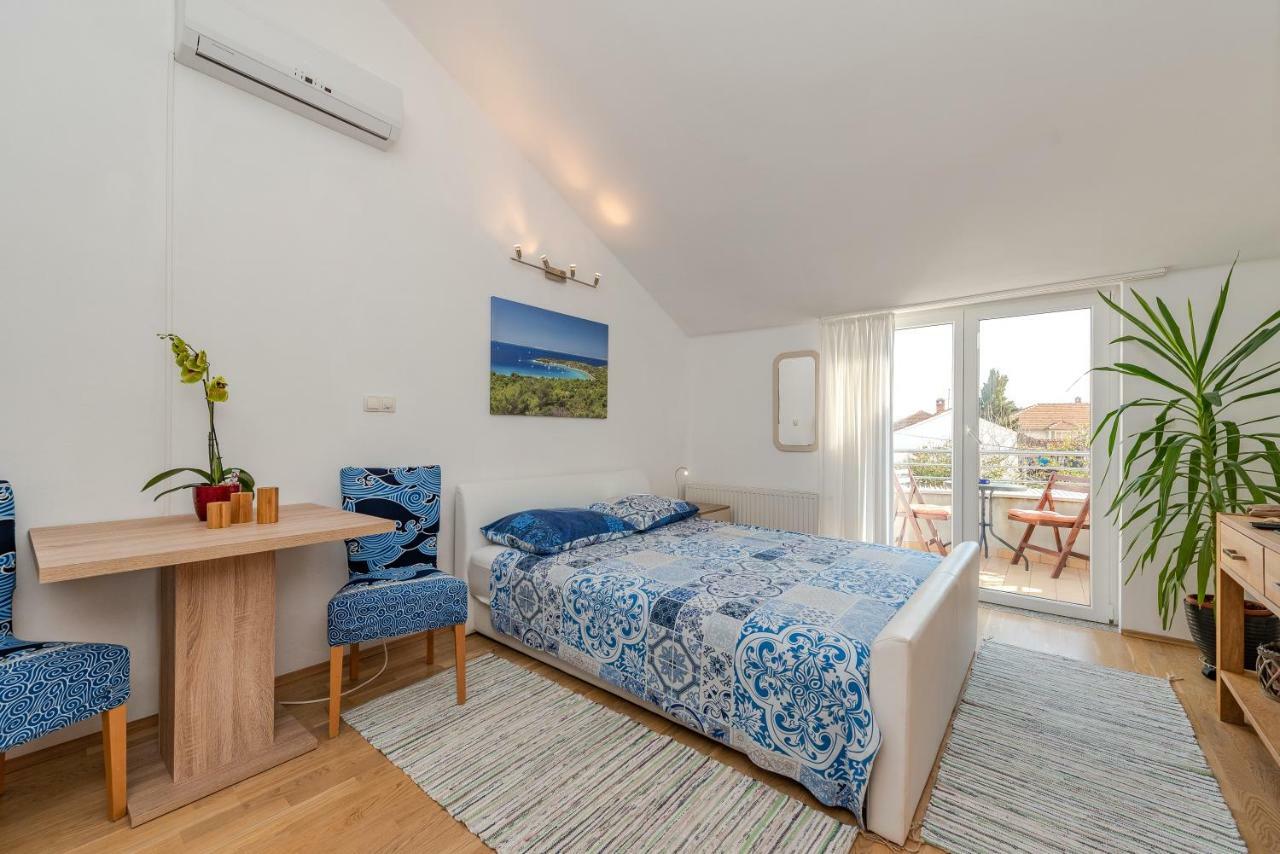 Romantic Oasis Apartments ซาดาร์ ภายนอก รูปภาพ