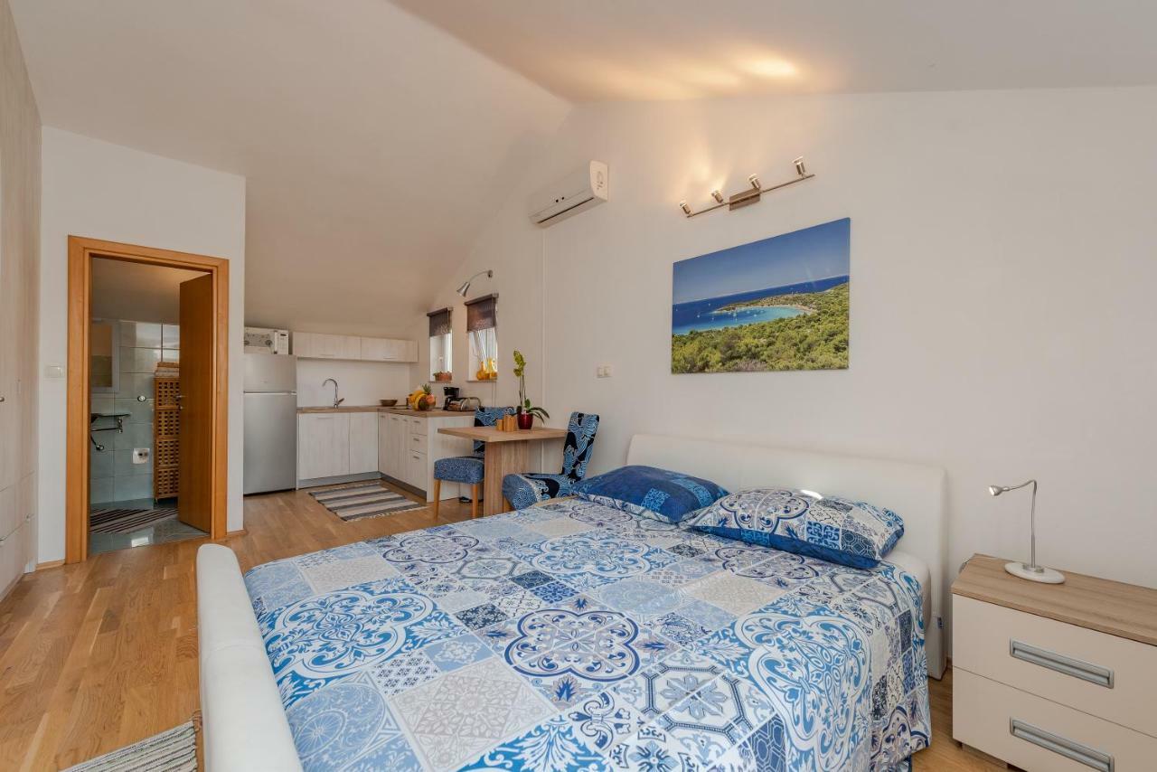 Romantic Oasis Apartments ซาดาร์ ภายนอก รูปภาพ