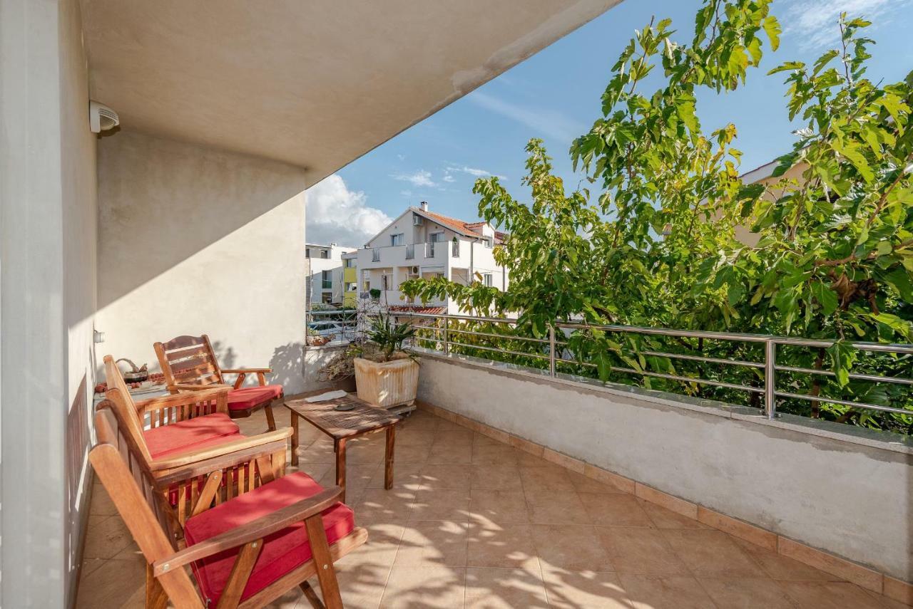 Romantic Oasis Apartments ซาดาร์ ภายนอก รูปภาพ